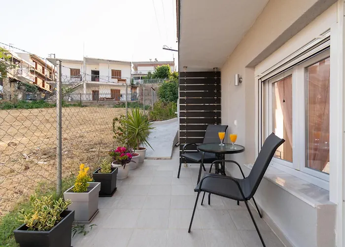 Avli Home