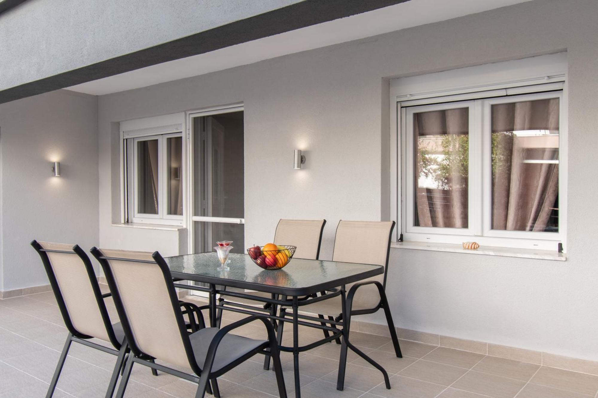 Avli Apartment *