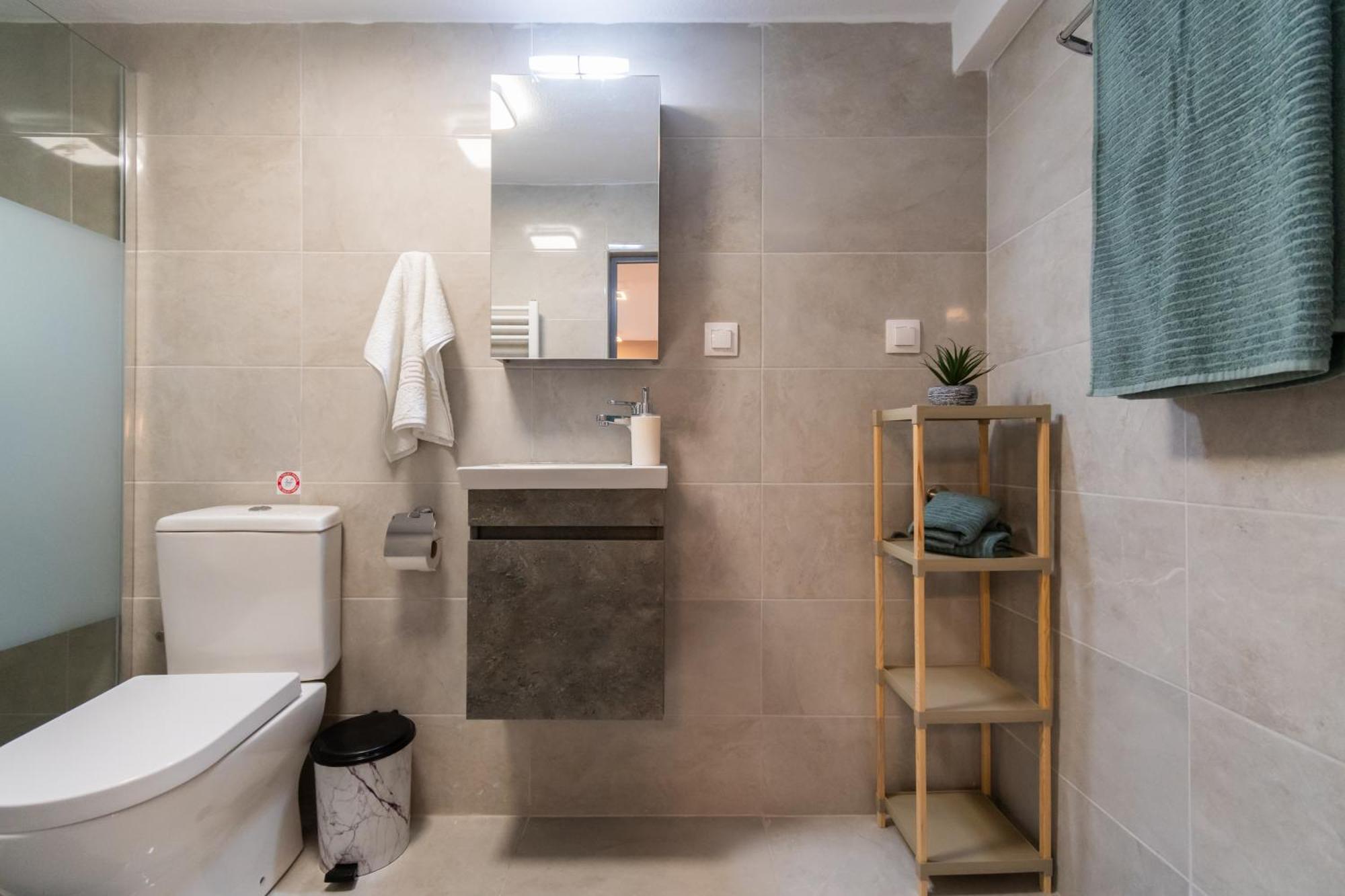 Avli Apartment Néos Marmarás