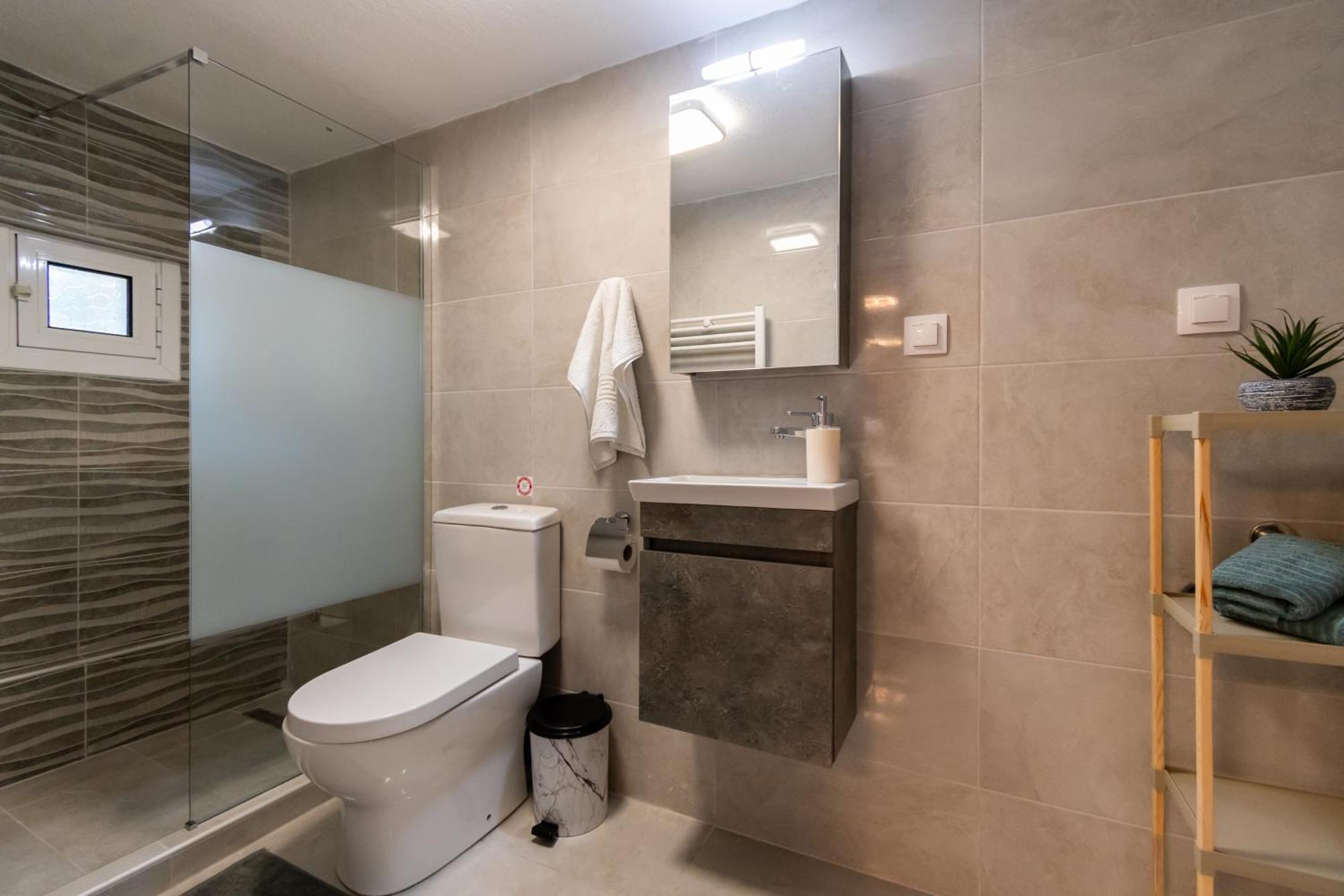 Avli Apartment Néos Marmarás