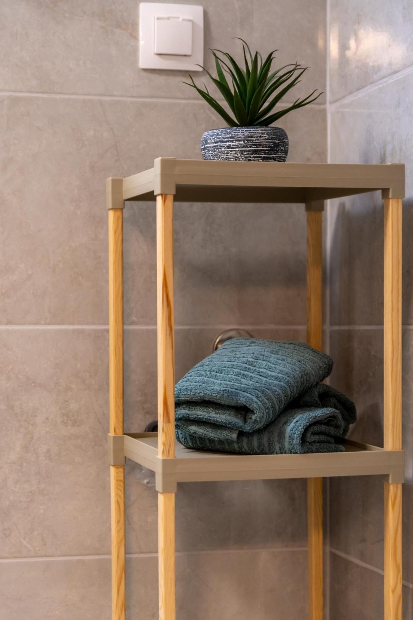 Apartment Avli *
